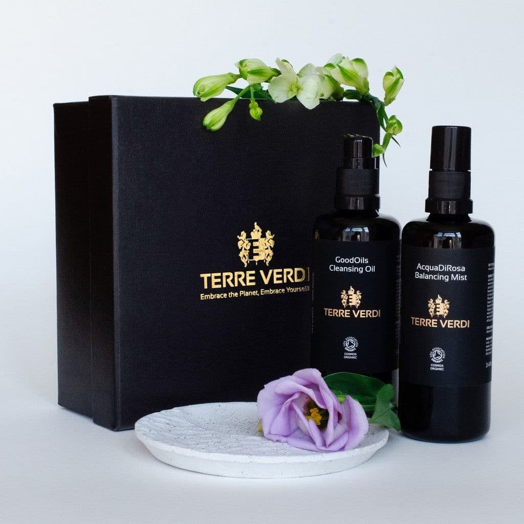 image-The Cleansing Box – Organic Cleanser Gift Set