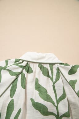 image-Green Leaf Print Short Balloon Sleeve Shirt