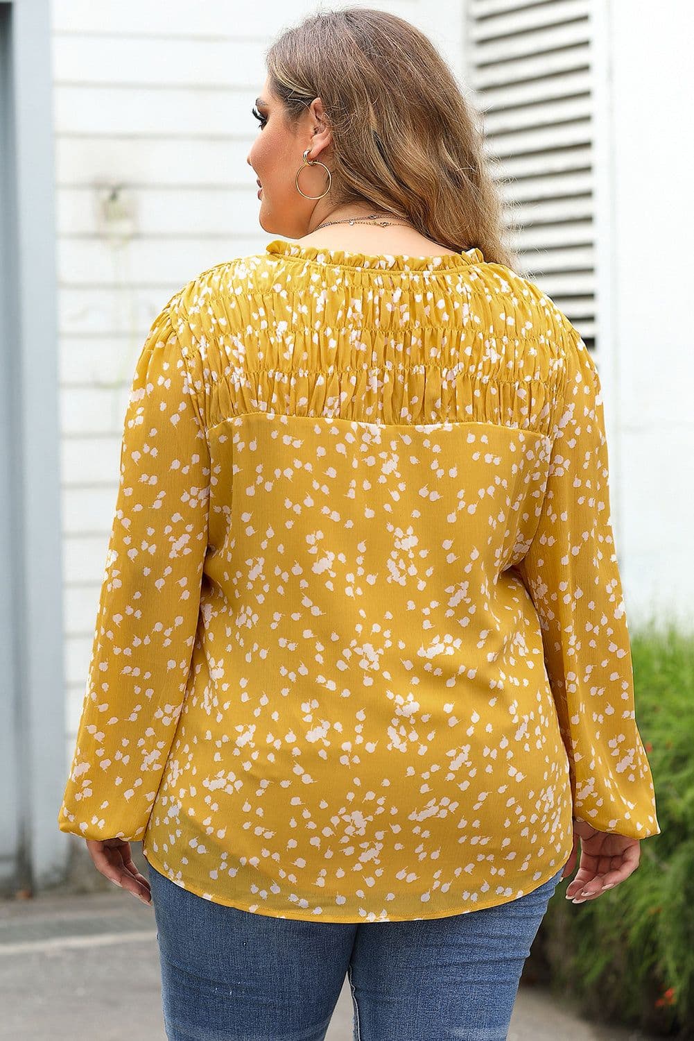 image-Yellow Plus Size Floral Print Ruched Blouse