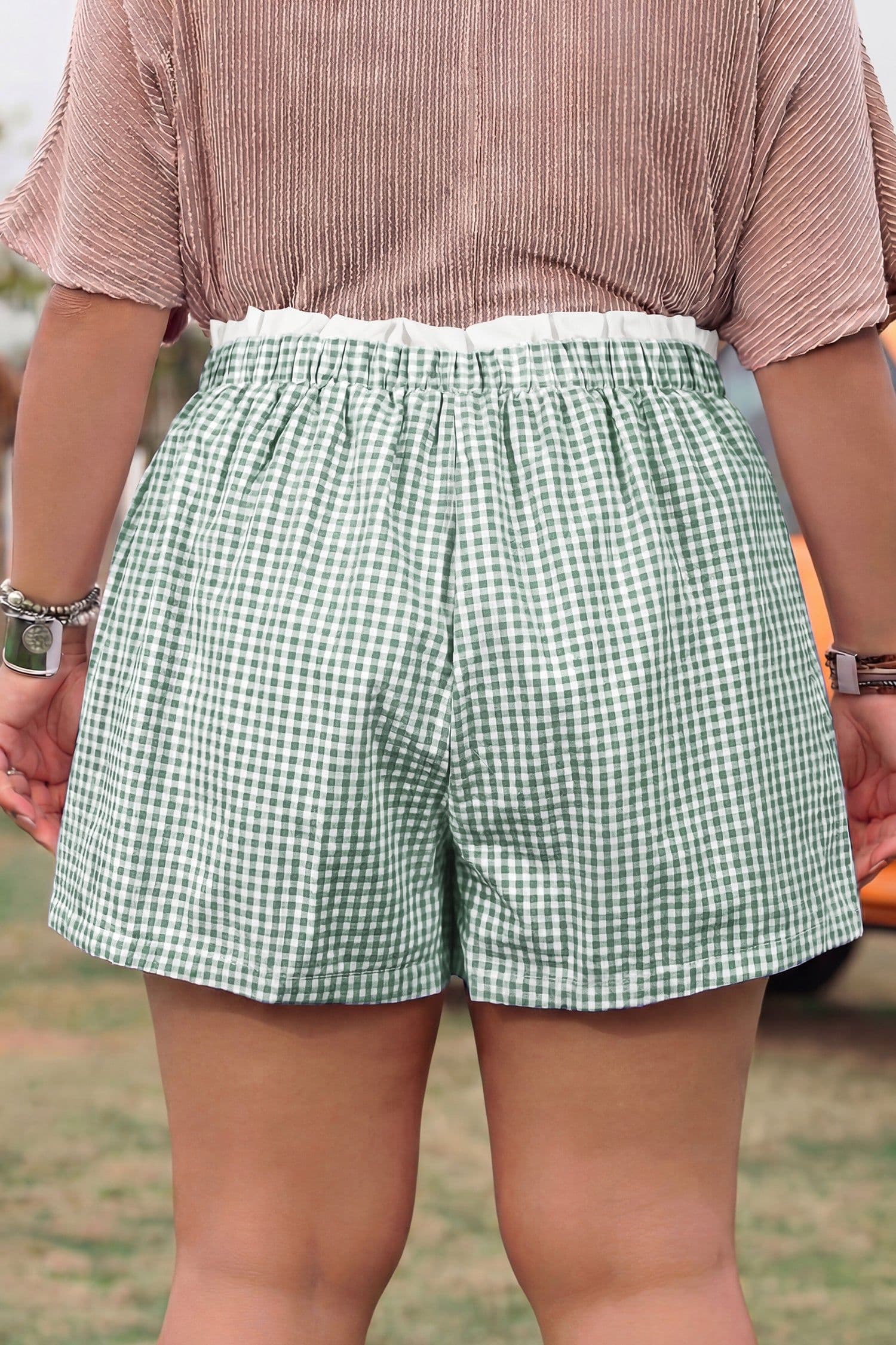image-Red Contrast Trim Plaid Print Plus Size Shorts