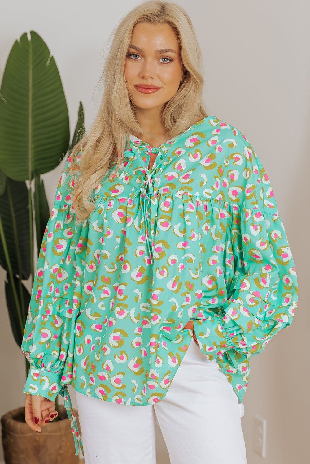 image-Green Abstract Lace-up Lantern Sleeve Babydoll Blouse