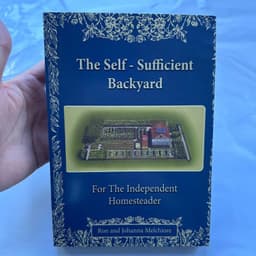 image-The Self Sufficient Backyard for The Independent Homesteader Paperback English Book