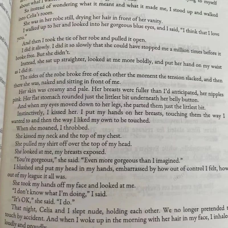image-The Seven Husbands of Evelyn Hugo Story Novel In English Book