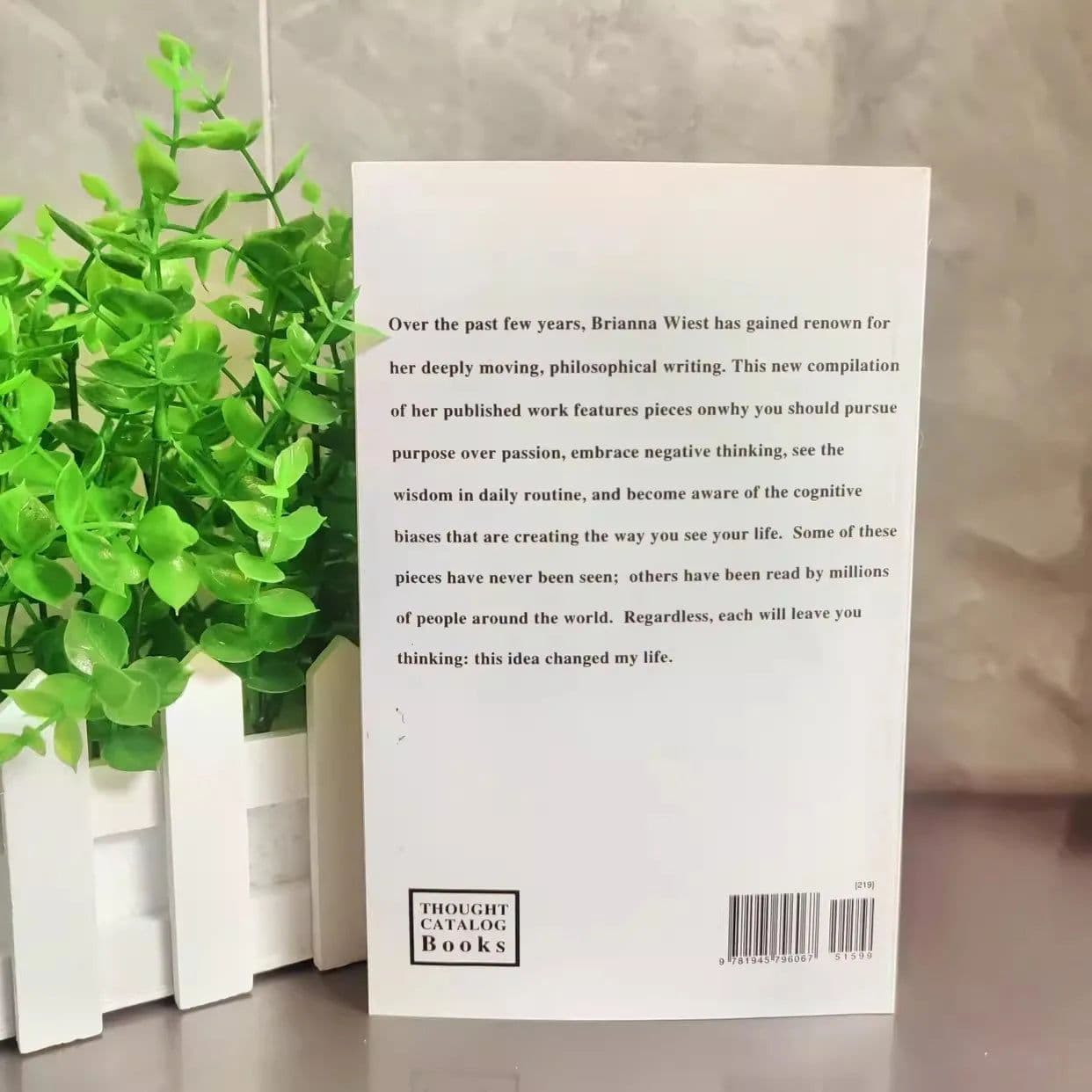 image-101 Essays That Will Change The Way You Think Paperback English Book