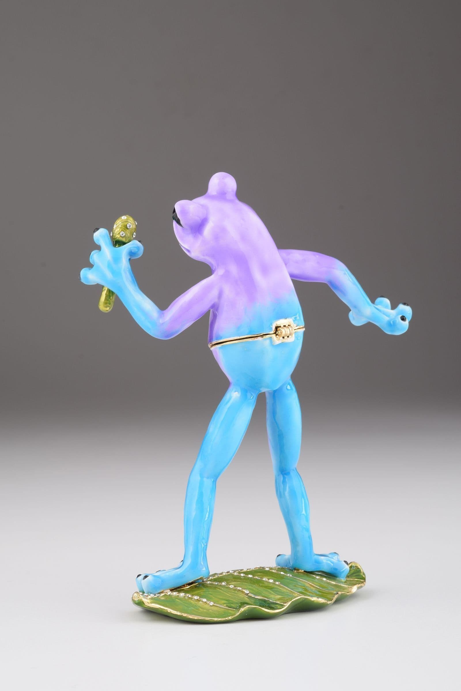 image-Singing Frog on a Leaf
