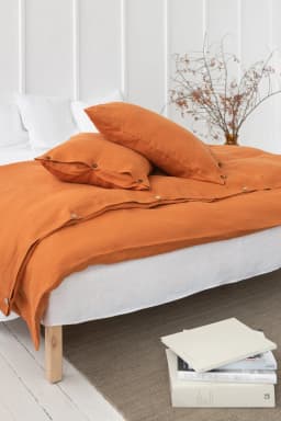 image-Light Chestnut linen duvet cover with coconut buttons