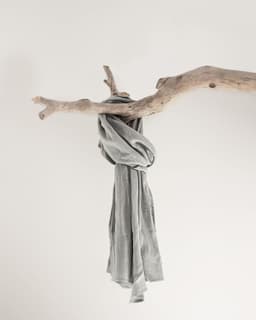 image-Linen scarf in Light Grey
