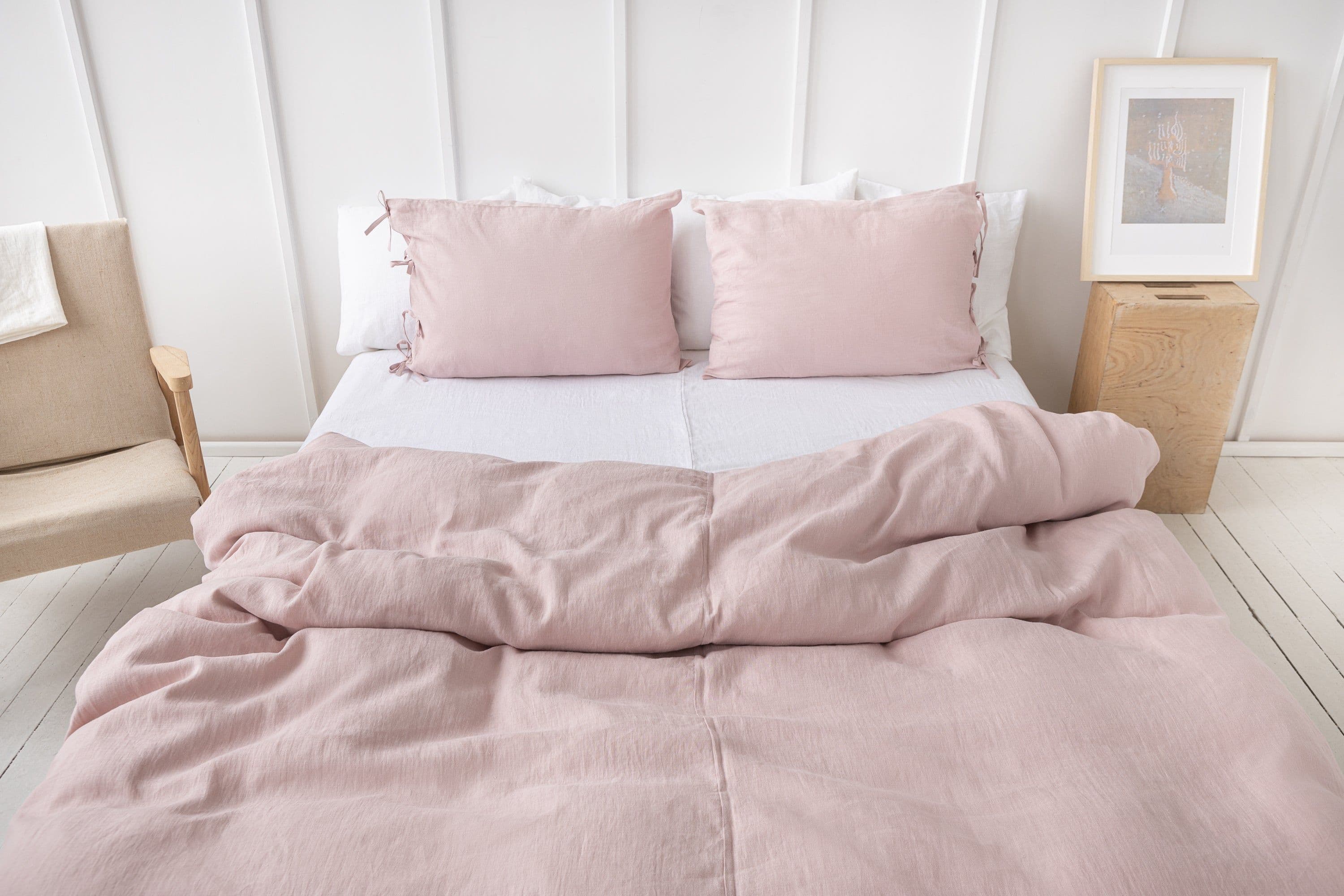 image-Pale Pink linen duvet cover with ties