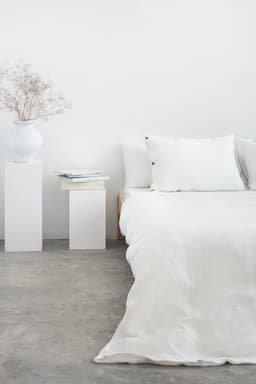 image-Pale Pink linen duvet cover with ties