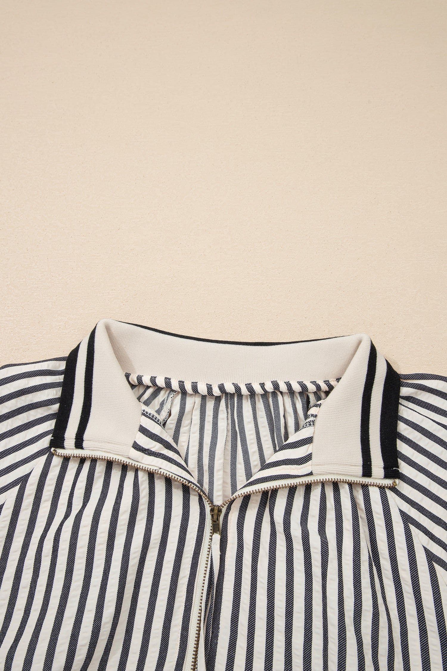 image-Black Stripe Polo Collar Half Zip Short Puff Sleeve Blouse