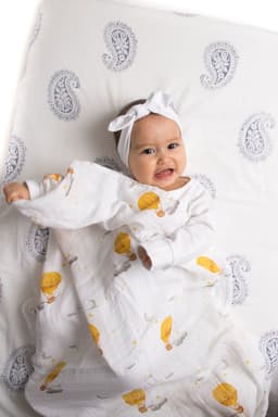 image-ORGANIC SWADDLE - HOT AIR BALLOON