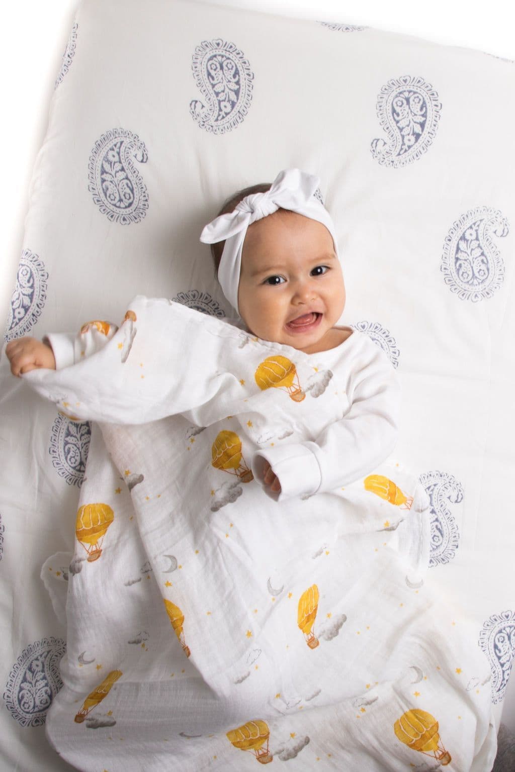 image-ORGANIC SWADDLE - HOT AIR BALLOON