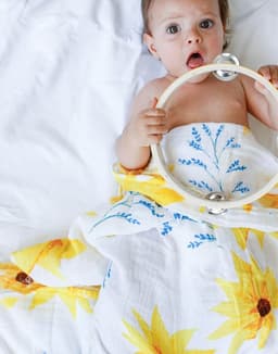image-ORGANIC SWADDLE SET - GLOWING GARDEN (Sunflower + Blue Butterfly)