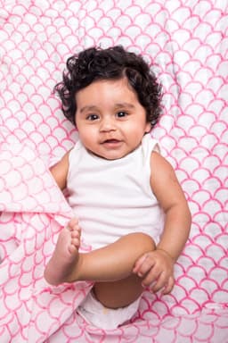 image-ORGANIC SWADDLE - PINK RAINBOW