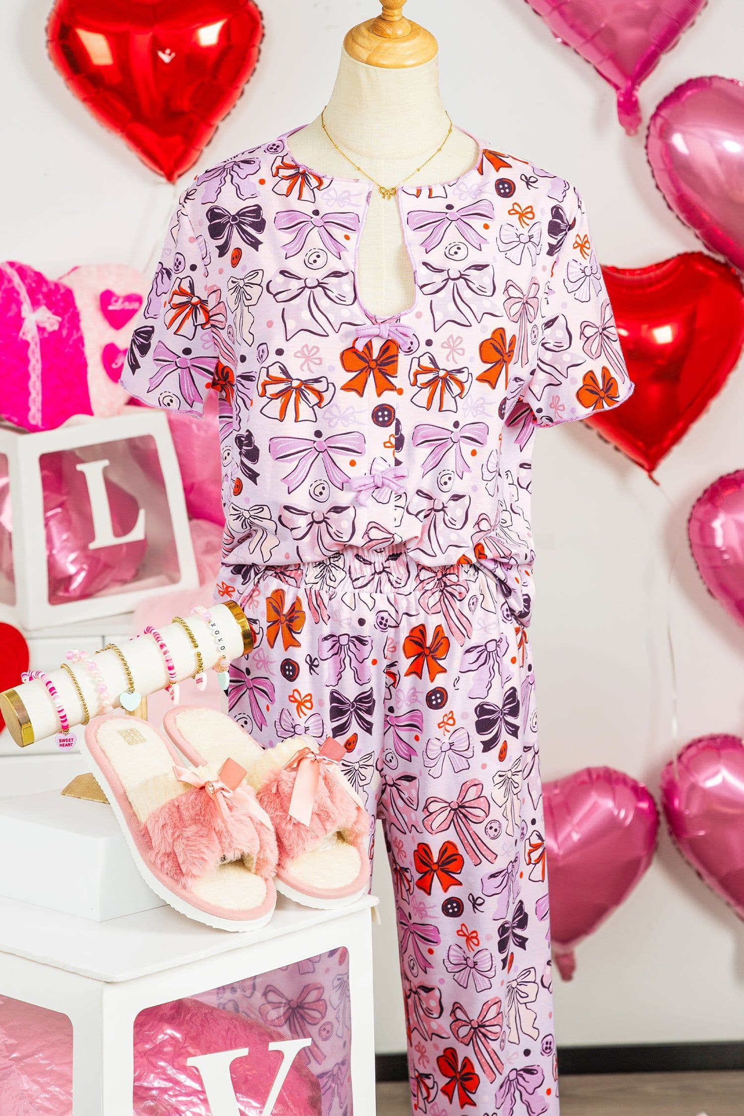 image-Pink Diverse Bows Buttons Printed Contrast Trim Short Sleeve Shirt Pajama Pant Set