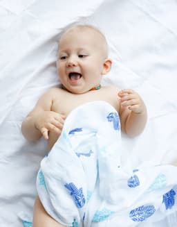 image-ORGANIC SWADDLE - HAMSA