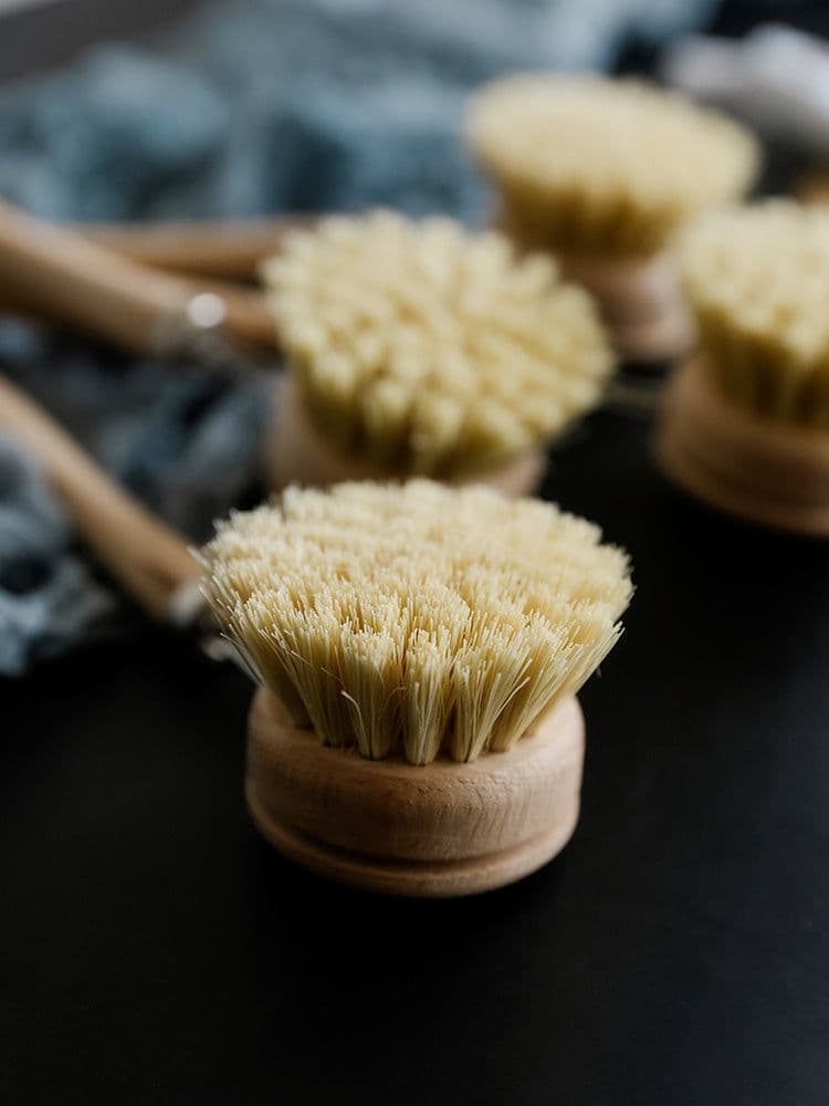 image-Eco-Friendly Beech Wood Handle Pot Brush with Durable Steel & Plastic