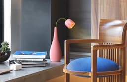 image-Tulip Flower Vase Simulation Led Lamp