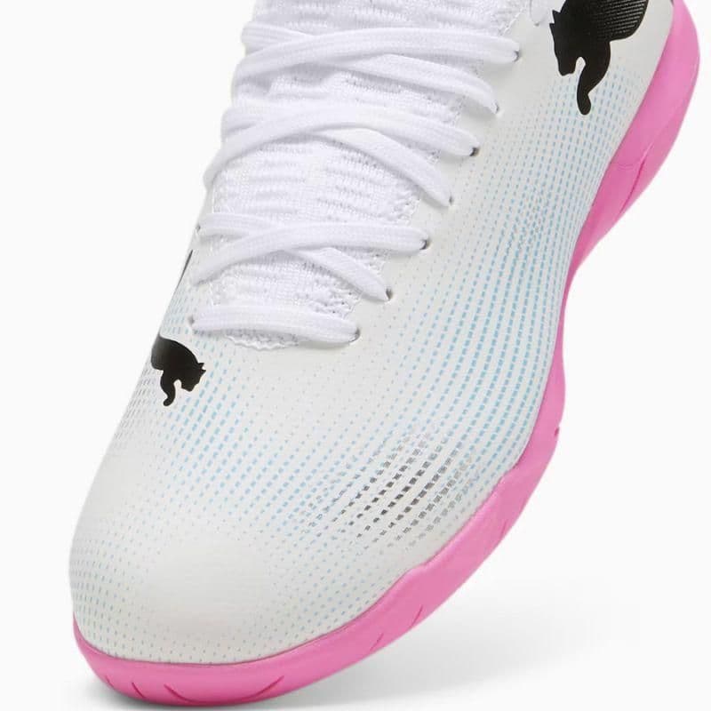image-Puma Future 7 Play IT Jr 107739-01 football shoes