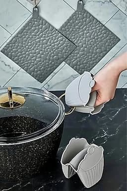 image-Set of 2 Silicone Oven Mitts Heat Resistant Microwave Pot and Tray