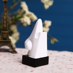 image-Nose Eyeglass Holder