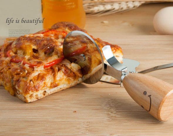 image-Emoji Pizza Cutter