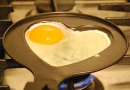 image-Heart Shaped Egg Pan