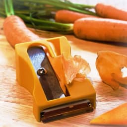image-Karoto Sharpener & Peeler