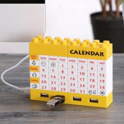 image-4-Port USB Hub Blocks Calendar