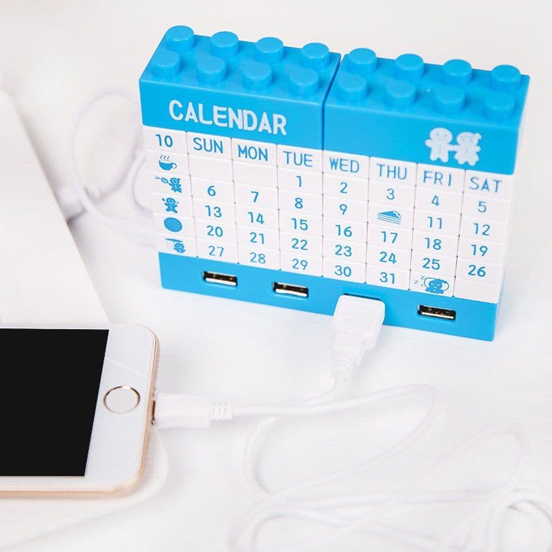 image-4-Port USB Hub Blocks Calendar