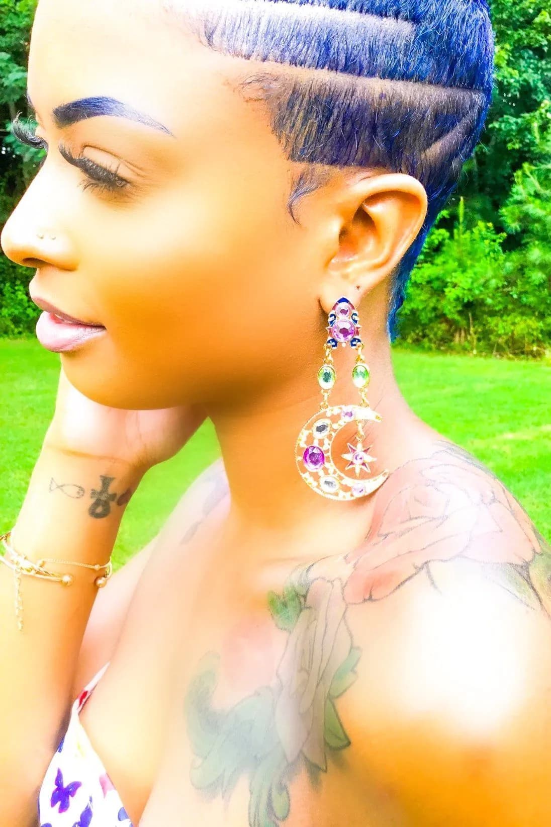 image-Dangle - Asymmetric Zodiac