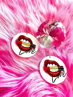 image-Hoops - Love, Muahhhh