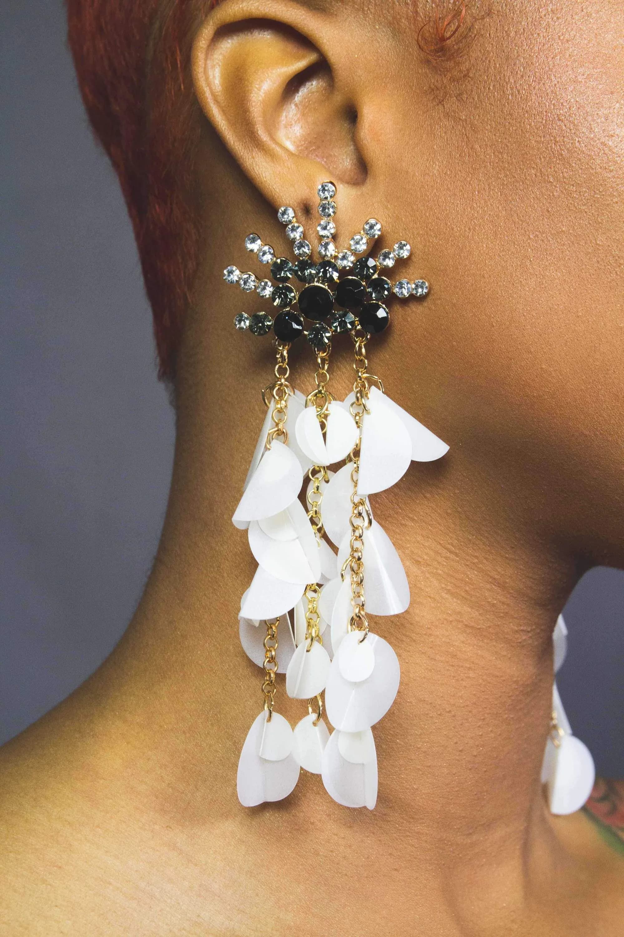 image-Dangle - Bonnie's Classic
