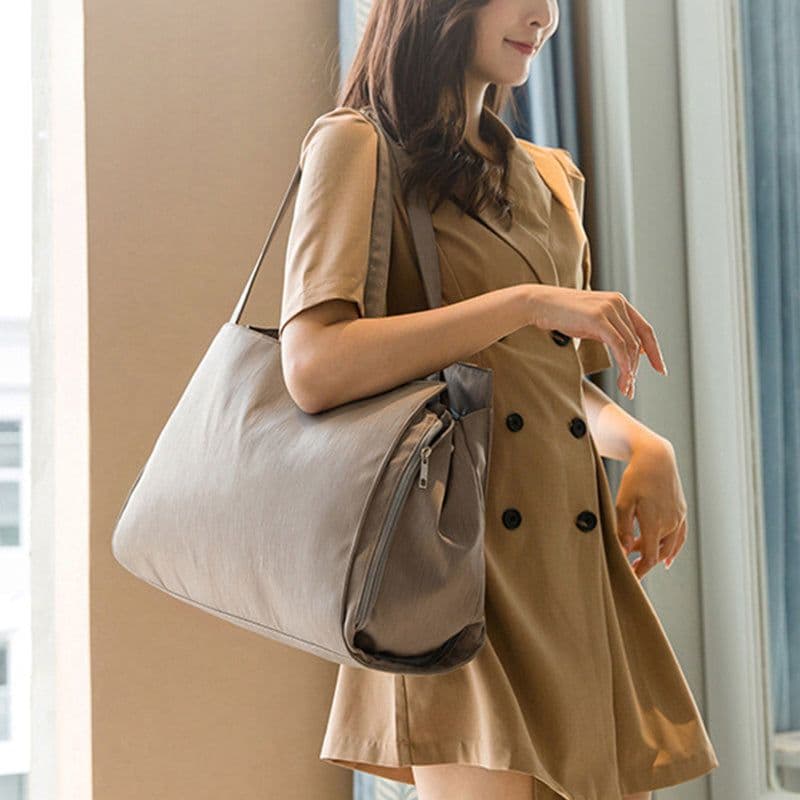 image-Folding Large Capacity Mother And Baby Bag