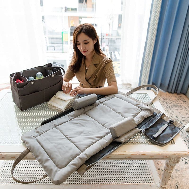 image-Folding Large Capacity Mother And Baby Bag