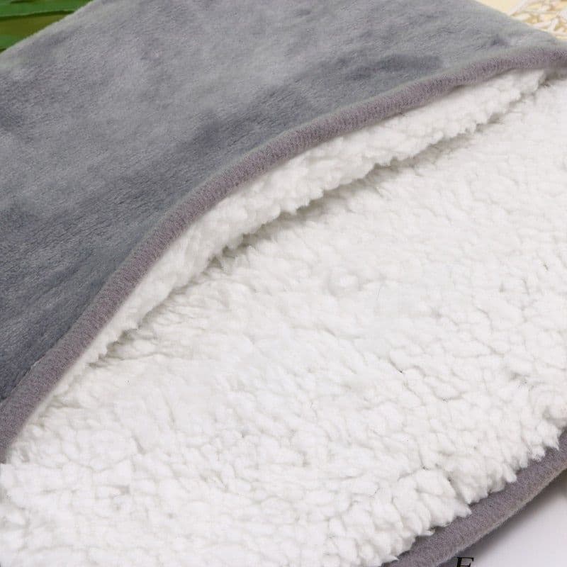 image-Warm Slippers Feet Warm Slippers Heating Glove USB Electric Heating