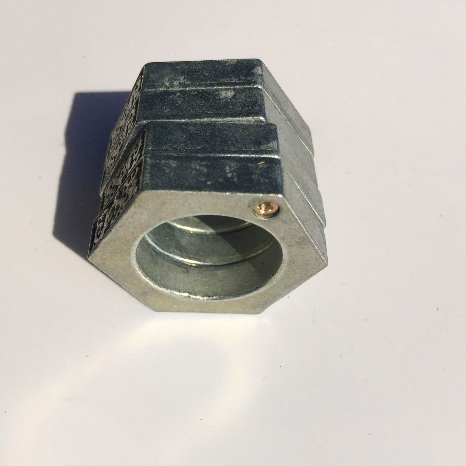 image-Self Defense Ring Emergency Window Breaker