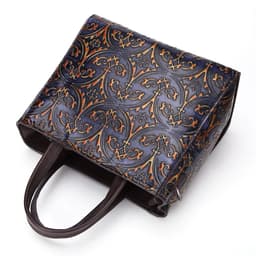 image-Retro-embossed Messenger Bag For Ladies And Women