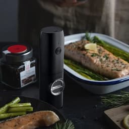 image-Rechargeable USB Electric Automatic Salt and Pepper Grinder Set