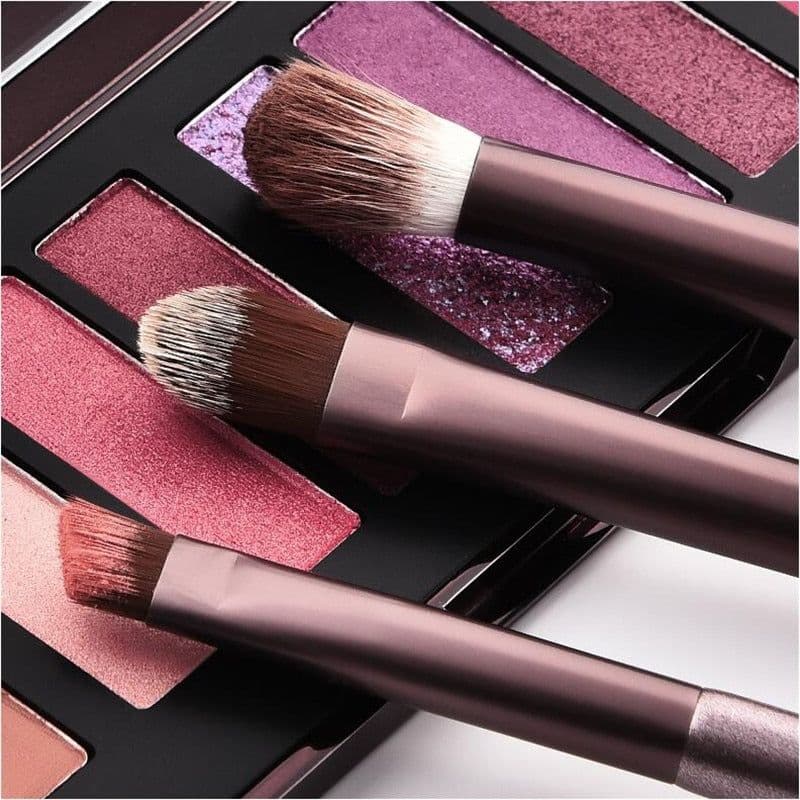 image-12pcs Grapes Makeup Brushes Set Microcrystalline Silk Cosmetic Bag