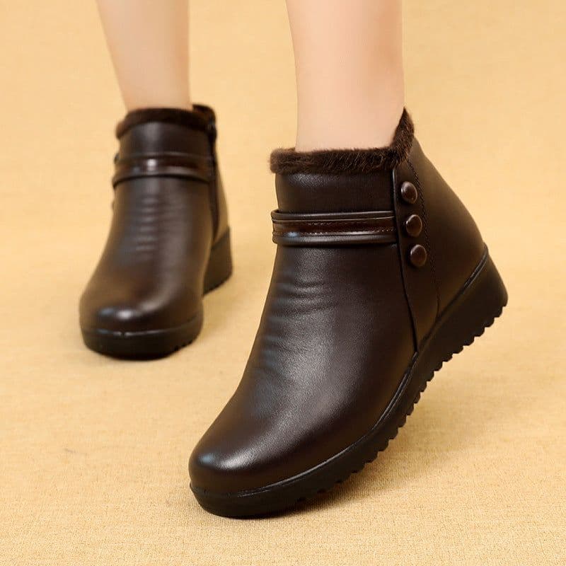 image-Winter warm women's shoes mother's cotton shoes flat bottom middle-aged and elderly middle-aged cotton boots women's boots leather shoes plus velvet short boots