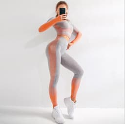 image-High elasticity seamless sports yoga clothing training fitness clothing two-piece suiset with navel short long-sleeved hip-lifting tight-fitting sportst