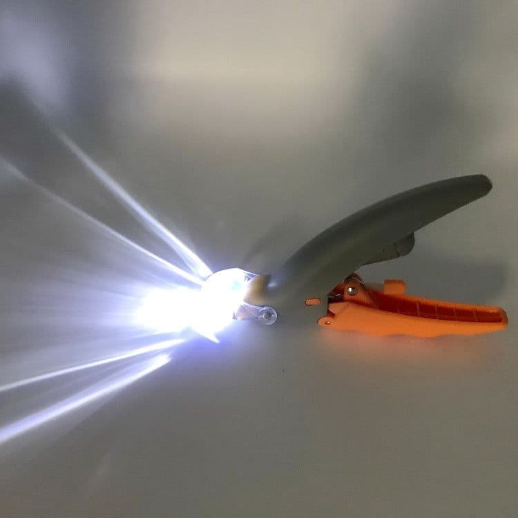 image-Wholesale LED Pet Nail Clippers for Dogs & Cats - Medium/Large Size - Novice-Friendly