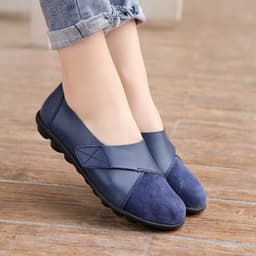 image-Cross-border 2019 factory direct sales large size women's shoes casual all-match women's singles shoes low top comfortable Velcro doudou shoes