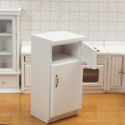image-Miniature Furniture Miniature Model Kitchen Scene Of Doll House White Refrigerator