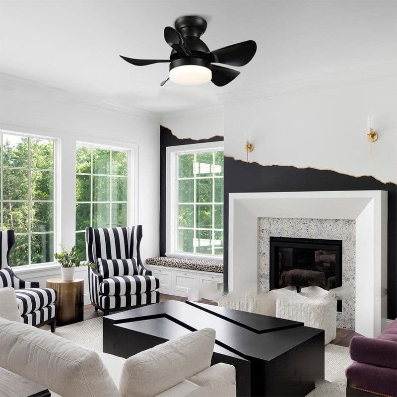 image-The Ceiling Fan Lamp In The Bedroom Has Strong Wind