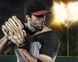image-Breathable and ice pack sports shoulder pads