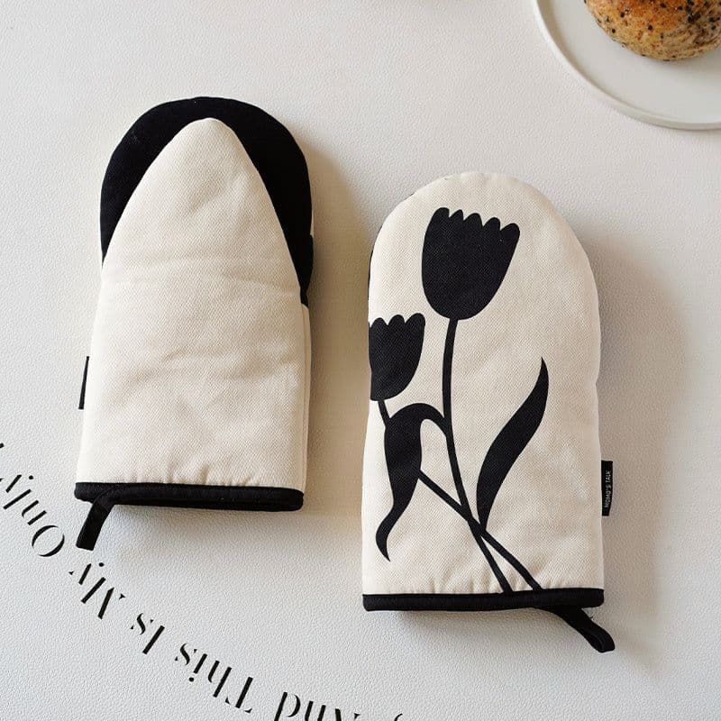 image-Thickened Anti-scalding Heat Insulation Gloves For Oven