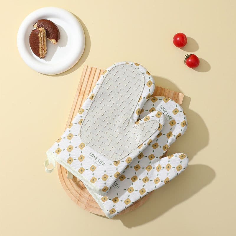 image-Thickened Microwave Oven Heat Insulation Oven Special Anti-hot Gloves High Temperature Resistance