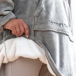 image-Oversized Sweatshirt Blanket with Fleece Lining Swug InnovaGoods